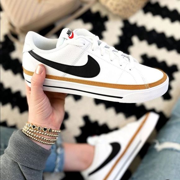 Nike Shoes - New Authentic Nike Court Legacy WOMENS